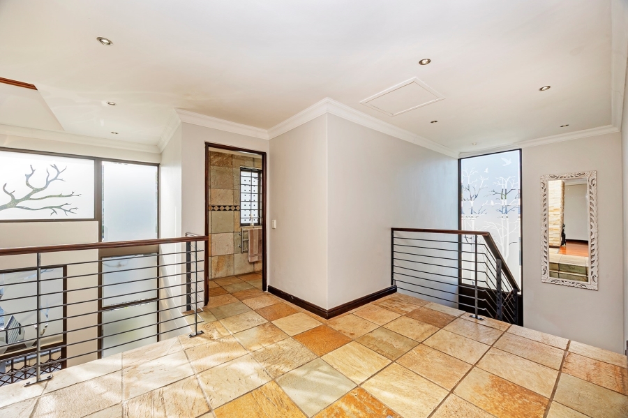 4 Bedroom Property for Sale in Van Riebeeckshof Western Cape